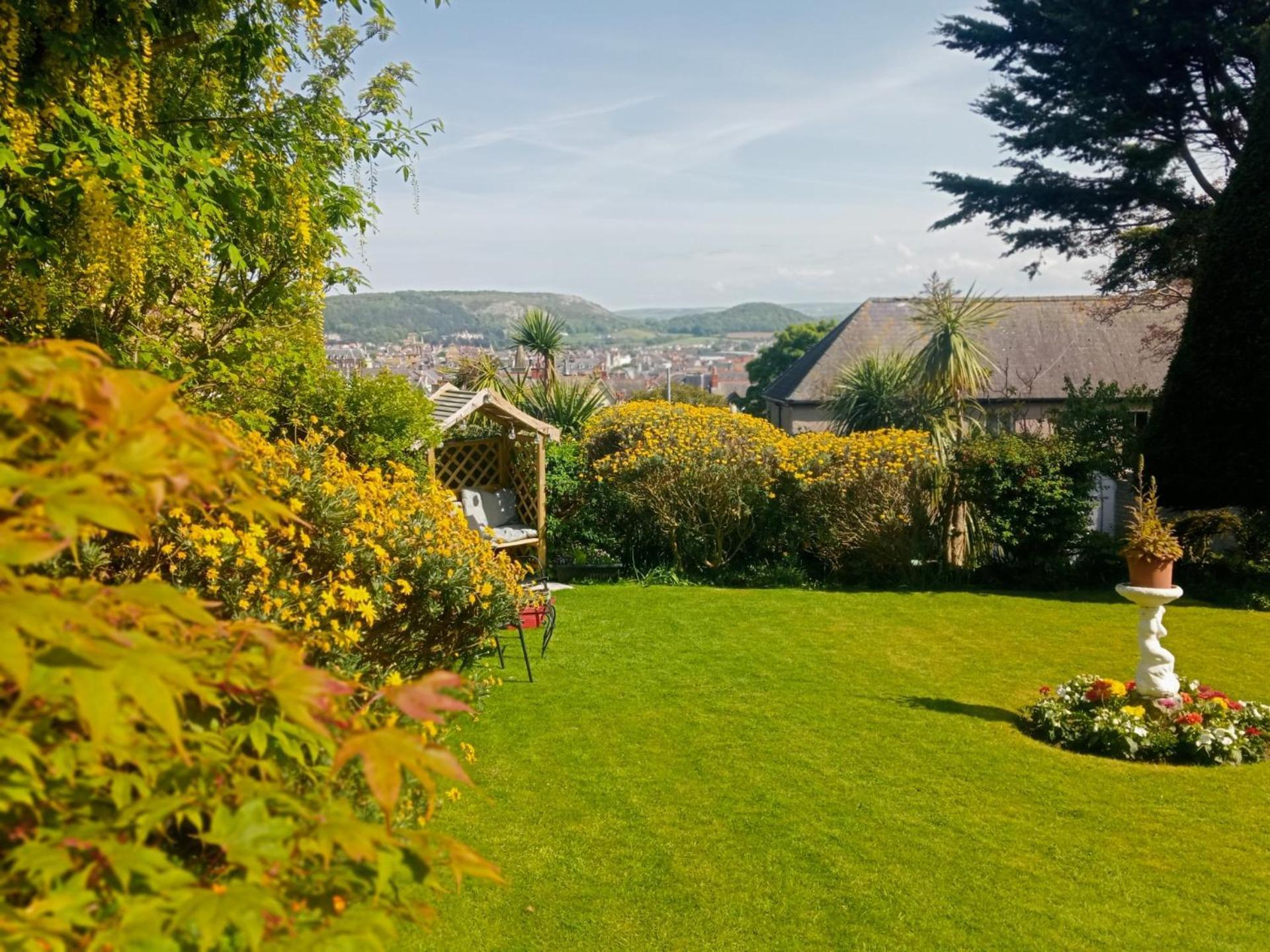 Bron Orme Private Hotel Llandudno Exterior foto