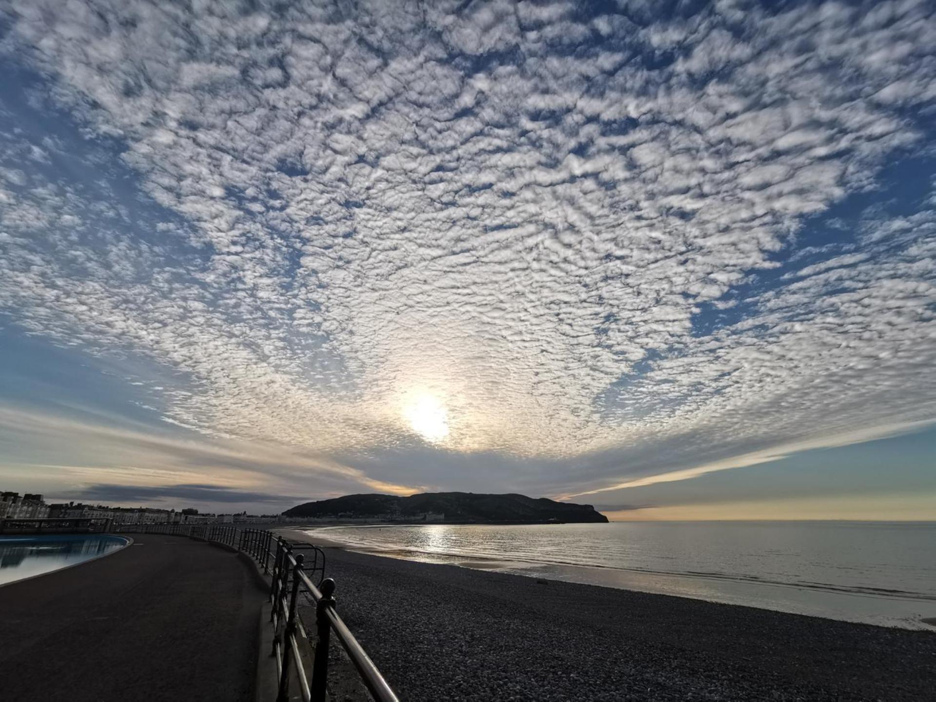 Bron Orme Private Hotel Llandudno Exterior foto